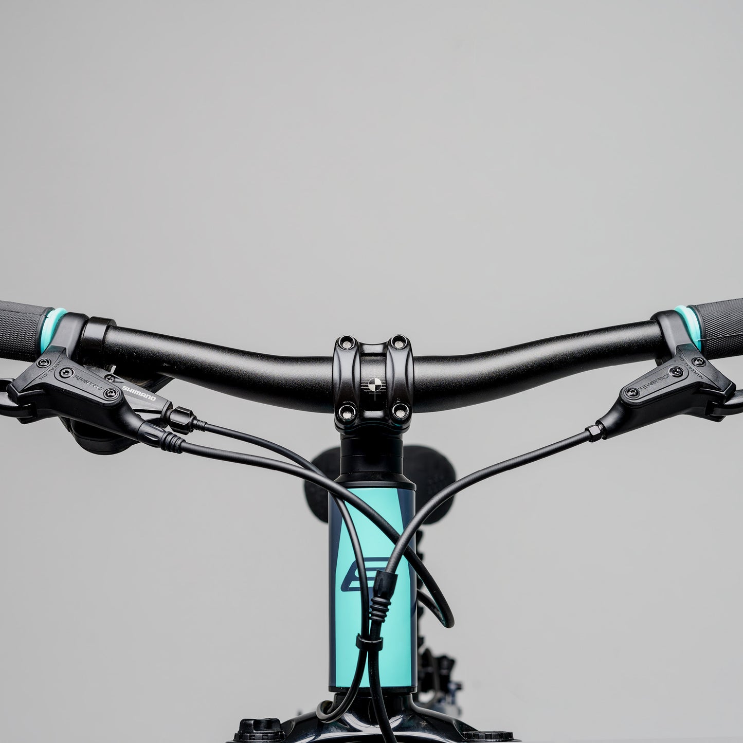 S'COOL Xroc plus 24-8S Altus - Dark Grey/Aqua - ALT